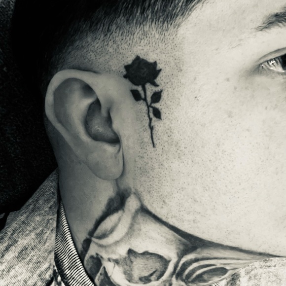 I love all things DARK EVIL AND HORROR 🖤 - Picture 3 of 4